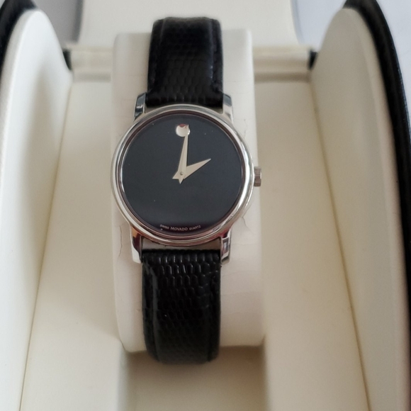 movado 210004
